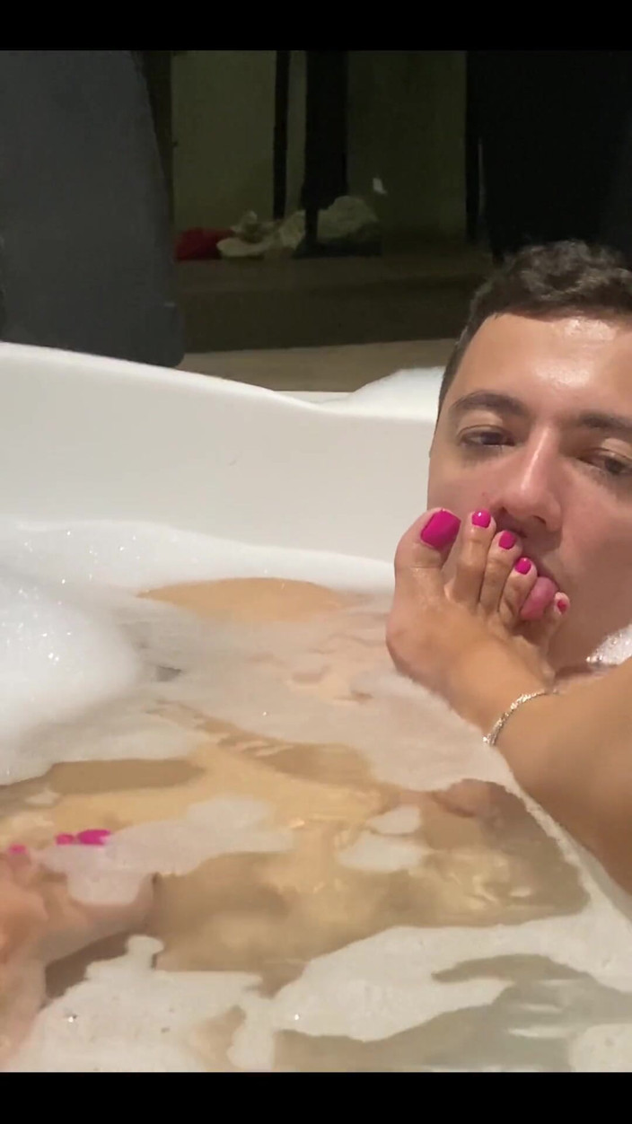 KiffaFeet: Ho realizzato questo video esclusivo solo per voi ragazzi