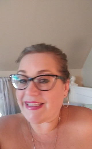 Lily Bay: Hmm bun o no bun para cub cocksucking