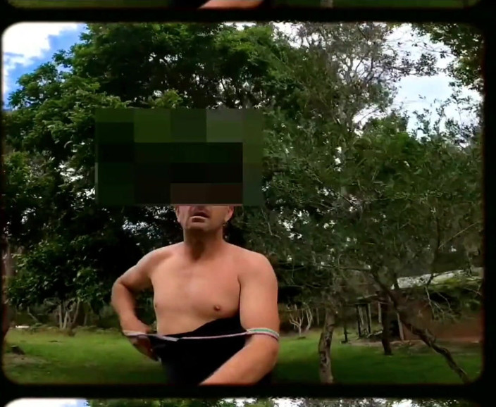 Madaussiehere: Tata skacze na Trampolinie