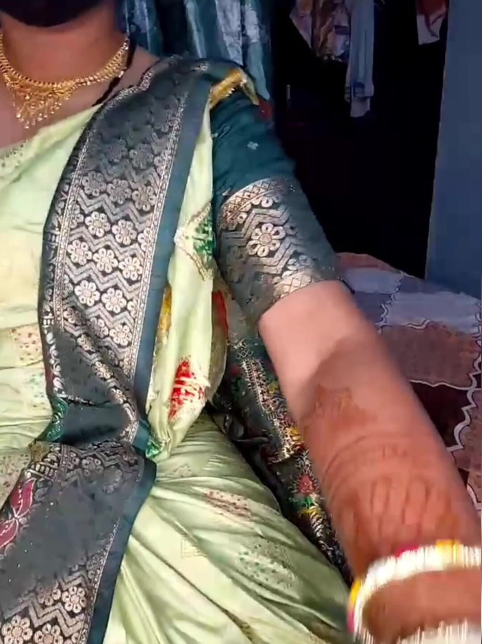 Nisha bhabhi ki chudai: 嘴操一个霍尼女孩。