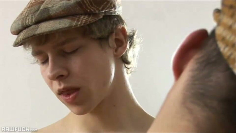 Raw Fuck: Cocksucking Fabien Rossi i klassrummet