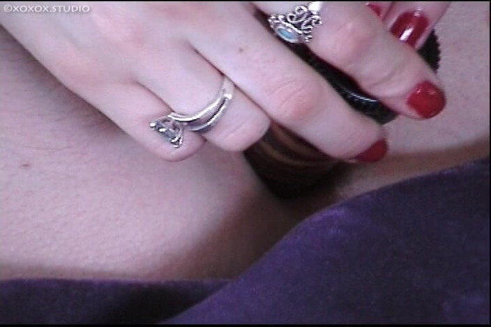 XOXOX: Lily 1