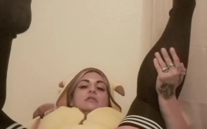 Sn0bunni3: Shiney-chu Pussy Play
