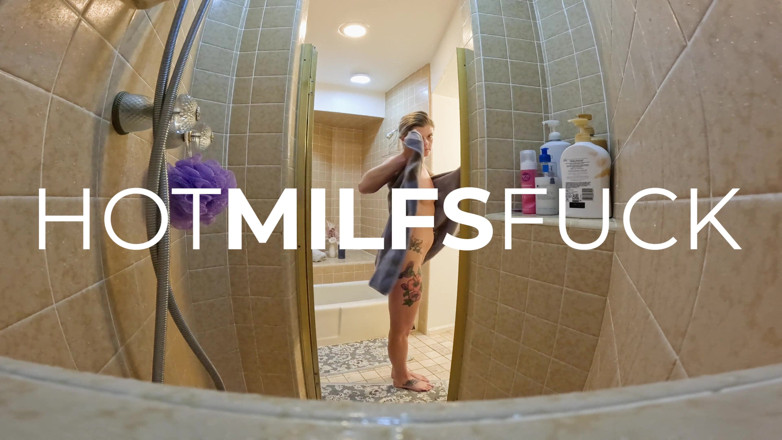 Hot Milfs Fuck: Doing It for Me