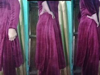 Gaurisissy: Индийский транссексуал Gaurisissy Выглядящий сексуально в розовом Salwar Kurta, похожий на шлюху-домохозяйку