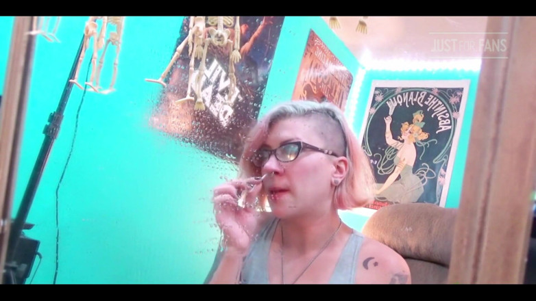 FondaDix: Cermin Sneezing