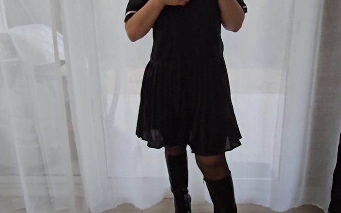 Sofy13: Police Strip-teaseuse