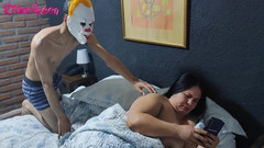 Riderqueen: Bett surporise mami mit dickem arsch wird an Halloween überrascht mit...