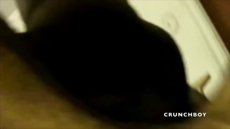 GAY VINTAGE PORN: Băiat negru de top își fute prietenul