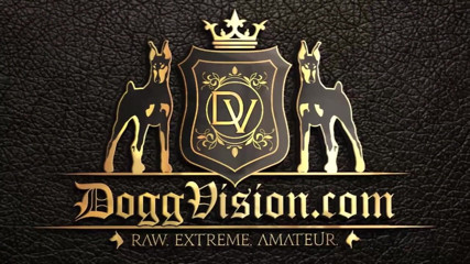 DoggVision: Oszukiwanie GILF cieszą się być wykorzystywane przez 4 byki - kąt 1