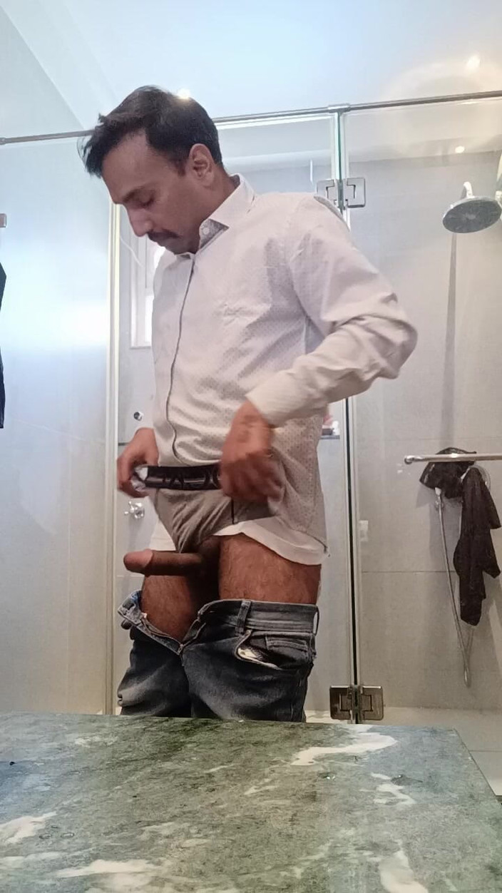 Rajasthani-old-lover: Дези мастурбирует