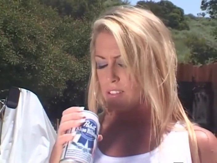 Galaxy Orgy: Sexy blonde double penetrated anal orgy in the garden