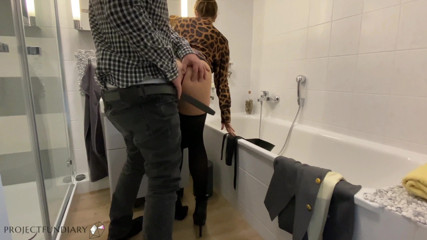 Projectsexdiary: Puta menina fode depois do jantar no hotel