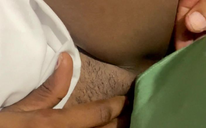 Desi girl riya: Nữ sinh đại học Mallu Virgin lần đầu tiên thử làm tình