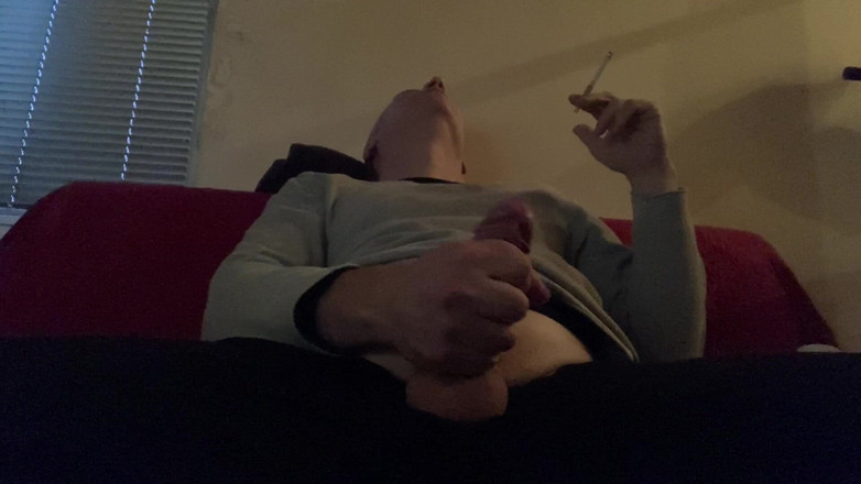 Alex Igogo: Rauchen und masturbieren