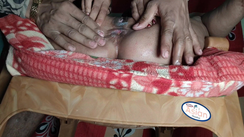 Sexy biwi: 今天我第一次让小嫂坐在椅子上操她的菊花