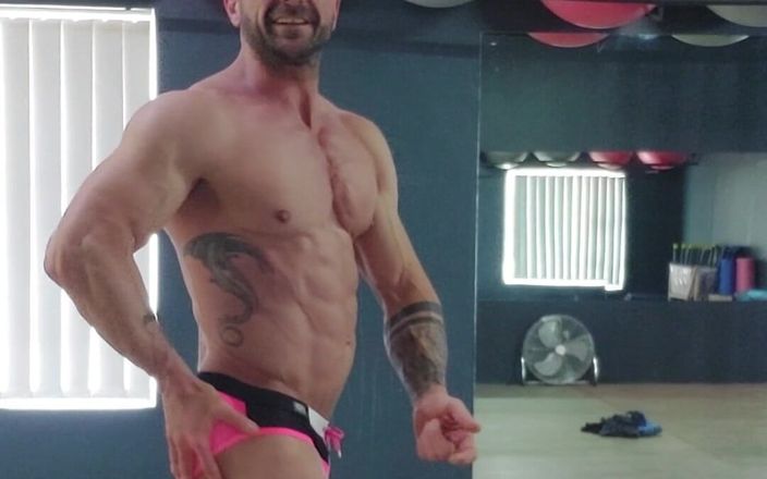 Bruno_Blane: Show Prep for a Bodybuilding Competition