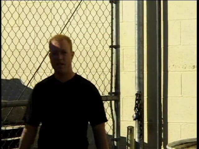 Teen Seduction: O blondă drăguță mulțumește bărbatului care i-a reparat mașina