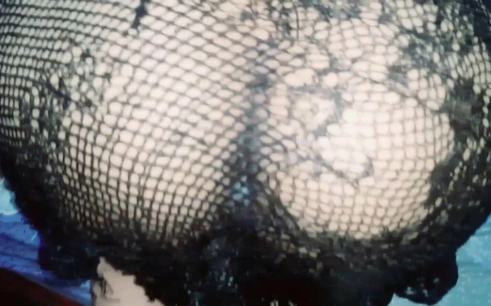 katha: Une belle-mère baise en levrette avec son beau-fils