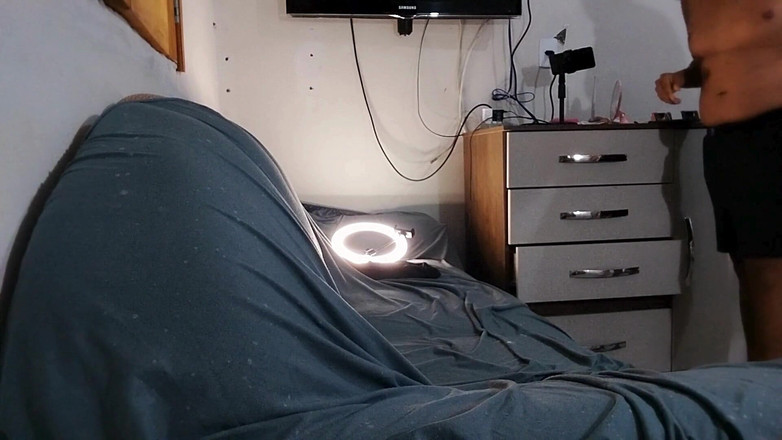 Vivi guedez: तुम्हारा!