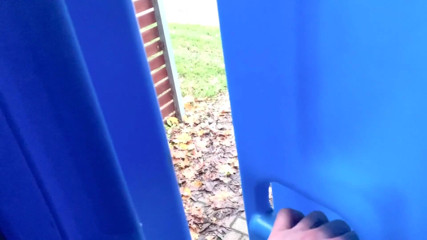 Claudia Macc: BlowJob in public toilet