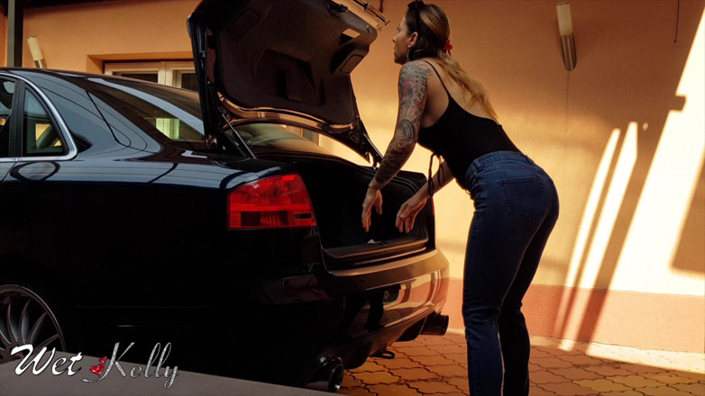 Britney Kelly: Hot Dry Humping and Cum on Blue Jeans