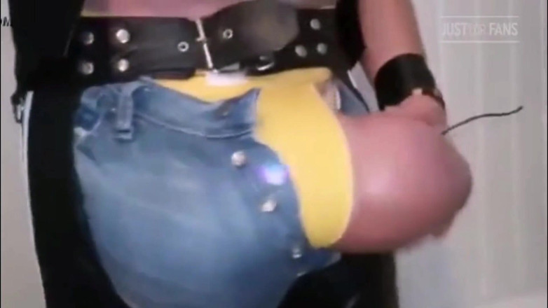 Monster_Meat_: Fora e dentro, nua e vestida!