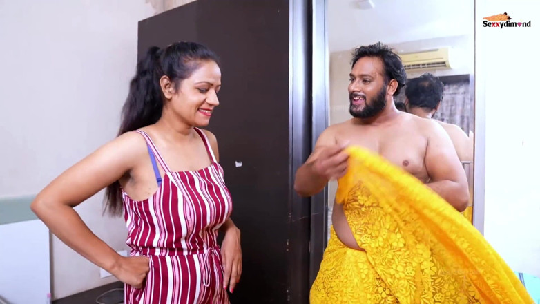 Kilash: Adik tiri india dengan kain sosis warna kuning dientot habis-habisan...