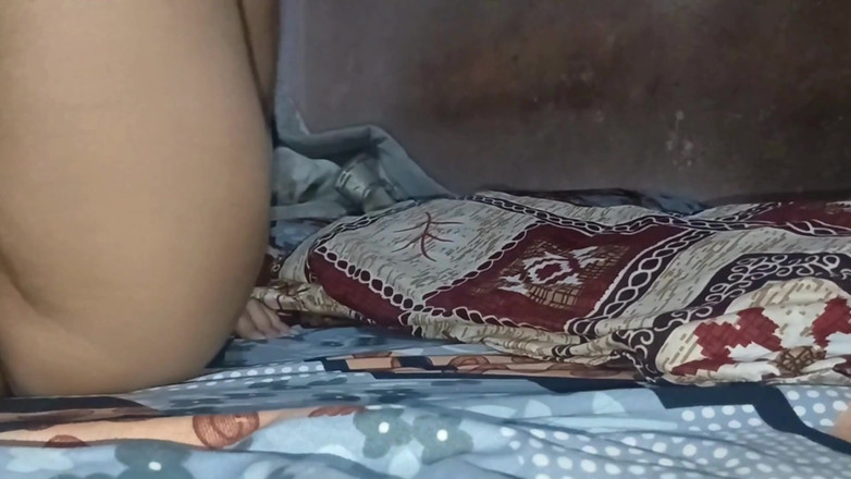 Pinki Bhabhi 69: Verheiratete frau vom freund ihres ehemanns gefickt, echte amateur, betrügende...