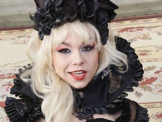 Bravo Models Media: 382 rebeka, schwarze blonde gothic-masturbation