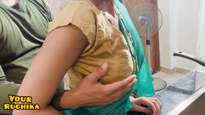 Your Ruchika: Il seno di ruchika India è incredibile...