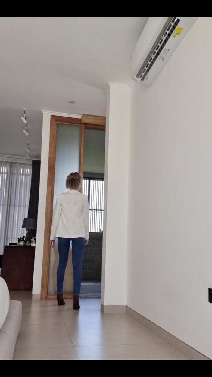 Angel The Dreamgirl: Short Video Walk in Jeans