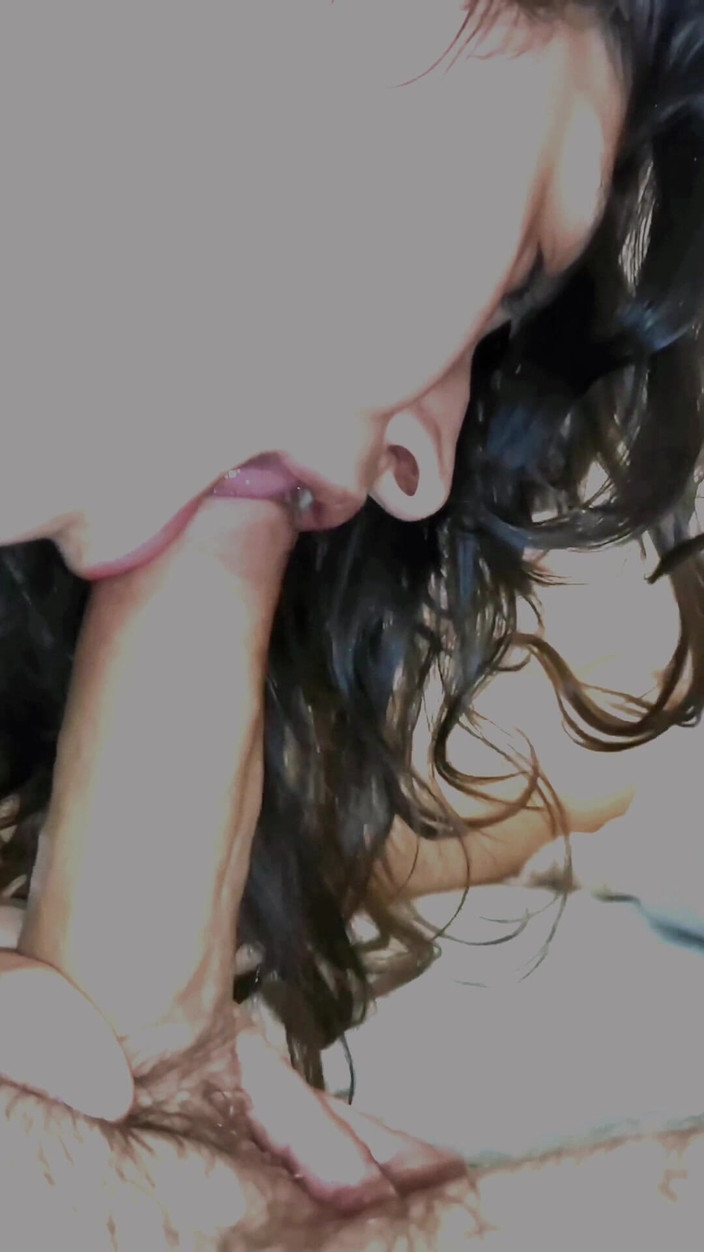 Akasha7: クローズアップの汚いずさんなフェラチオ、彼のザーメンで遊ぶ1