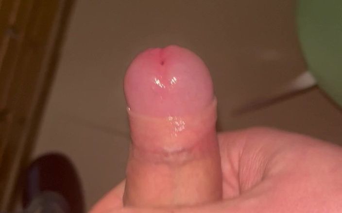 Young cum: Dick close-up masturbatie 1