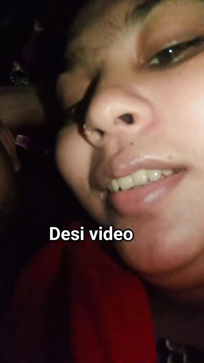 Desi video bd: 热辣的马斯蒂在卧室里