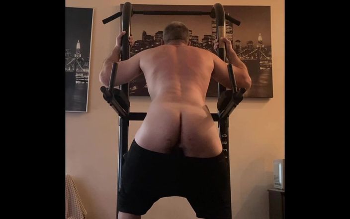 Alex Art: Training Ass