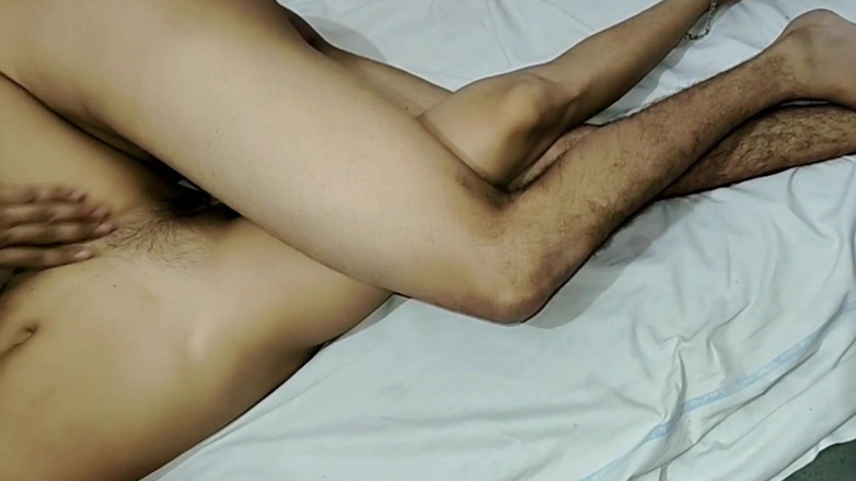 Desifukraa: Poprvé nevlastní sestra šuká zezadu část 2 Desi indická dívka XXX videa