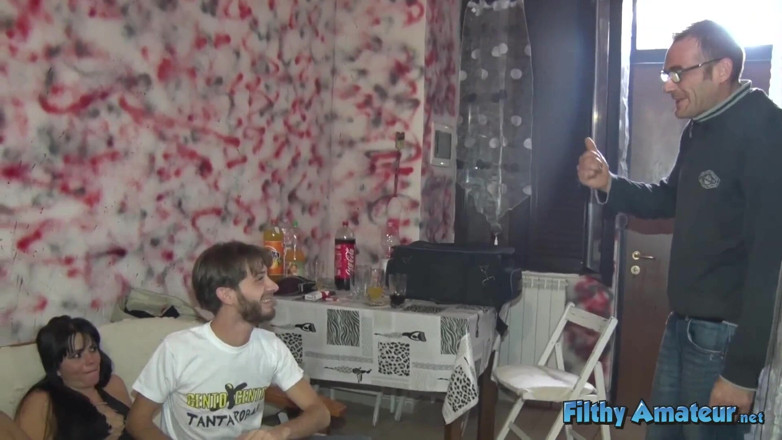 Filthy Amateur: Dupla penetração em orgia safada com Svetlana, a artista