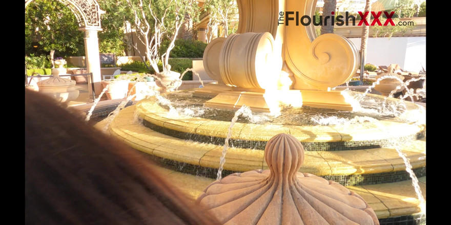 The Flourish XXX: Арія Хайде та Ізабелла Найс у лесбійській анальній грі у Вегасі