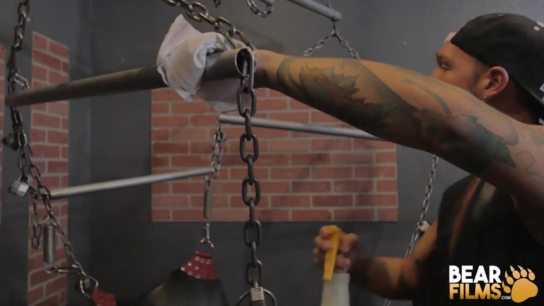 Bear Films: Bearfilms Muscle Bear Sebastian Sax Fucked by Parker Logan