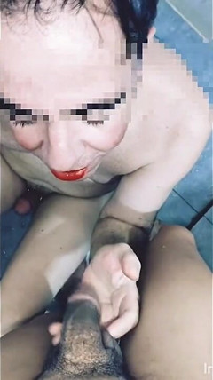 Karl Like Pee on the Face thumbnail