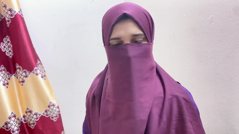 Bdsex24: सौतेला पापा युवा सौतेले बेटे को चोद रहा है