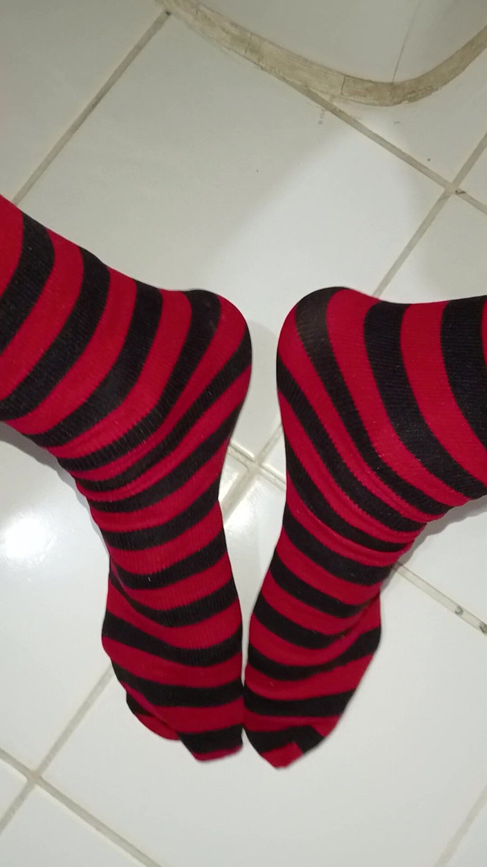 Rey rey: Submissive College Girl, Cums Her Panties, Under Her Skirt and...