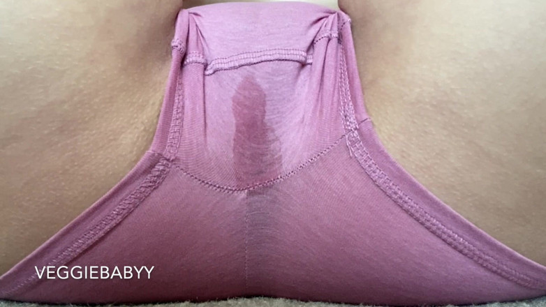 Veggiebabyy: Up Close Masturbation in See Thru Undies