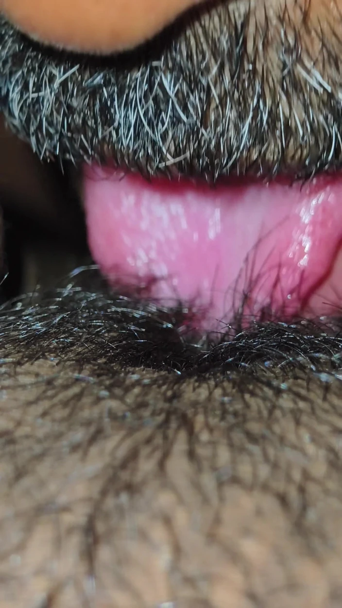 Realmallucouplevlog: My Hairy Pussy Liking My Neiber Men