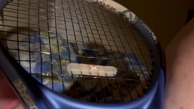 Der naff naff: Playing Tennis