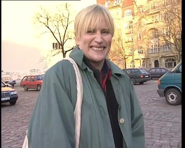 YOUR FIRST PORN: Reife Marlene Mit Behaarte Achseln - Madura Marlene com Axilas Peludas