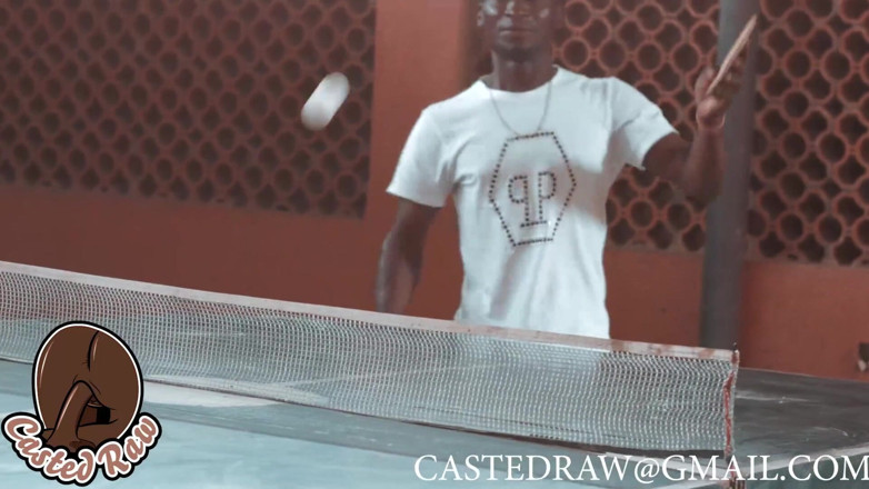 Castedraw: phuhaar chhorne vaali vetres ki do landon dvara chudaee
