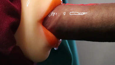 SEXY_GUYBEST: この湿ったリアルな口を快楽で深く突くのが大好きです