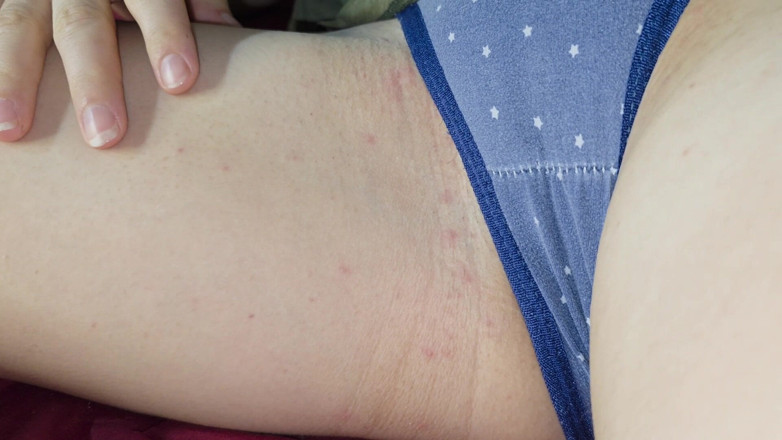 Wild fetish: Mia cognata in mutandine gioca con me
